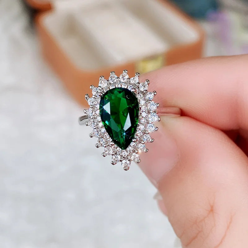 Lizza ring green Pear-shaped crystal