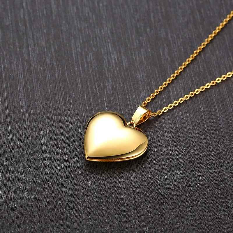 Monogram floral Oval heart locket pendant necklaces