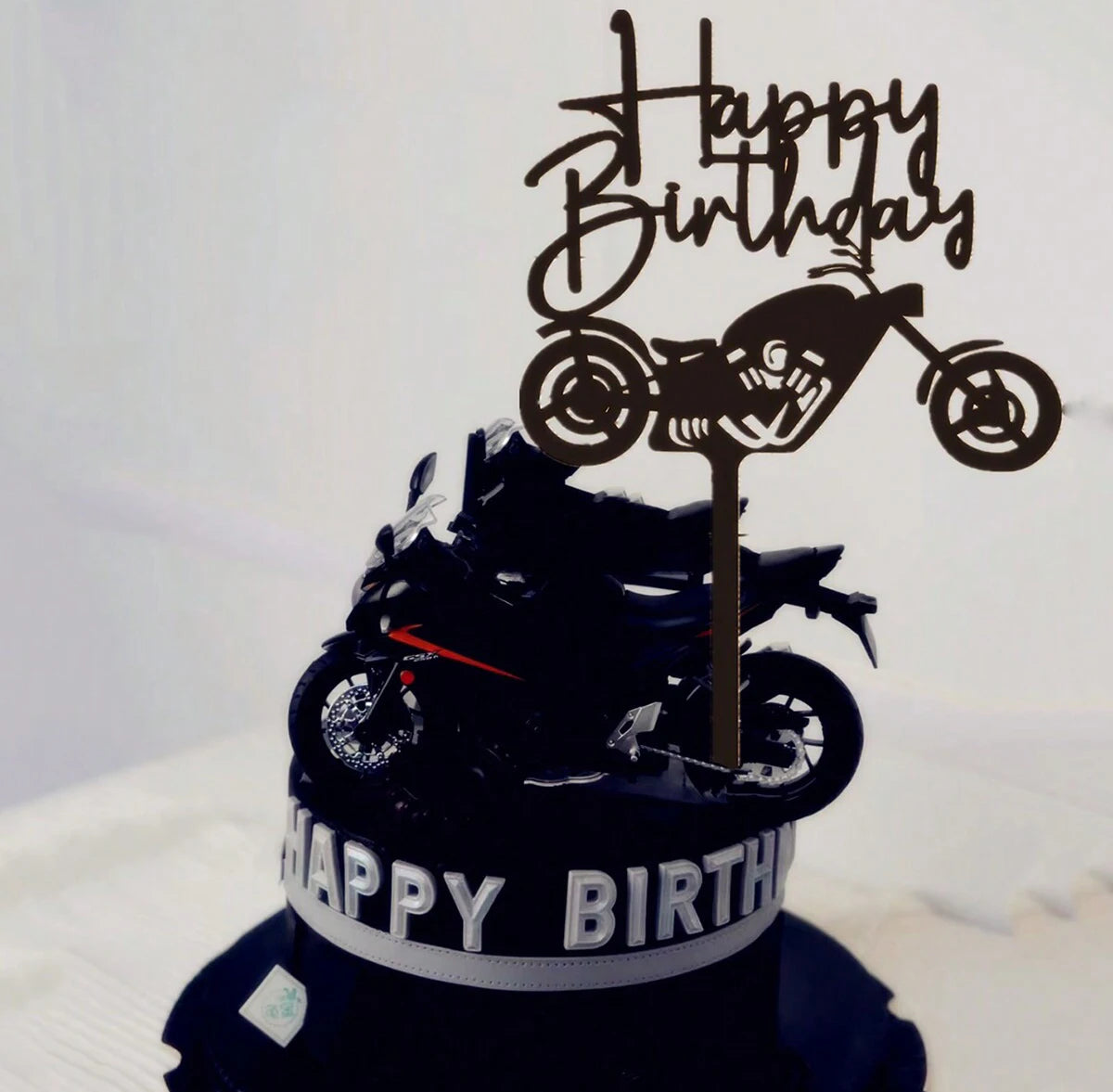 Music theme cake decoration