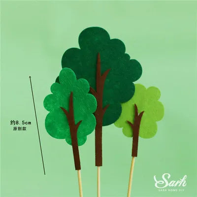 Forest animal cake decoration
