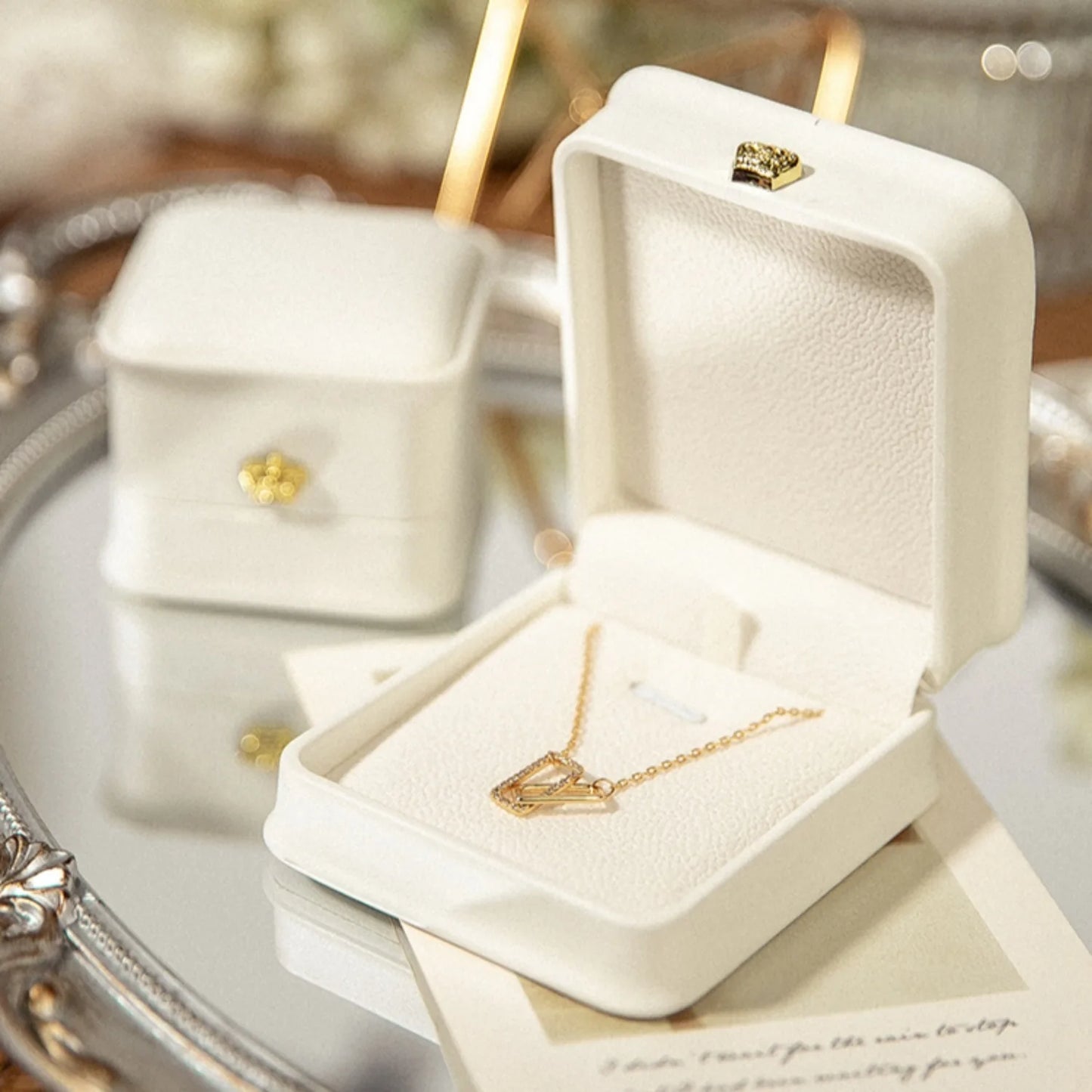 European style white PU leather jewelry box 1PC