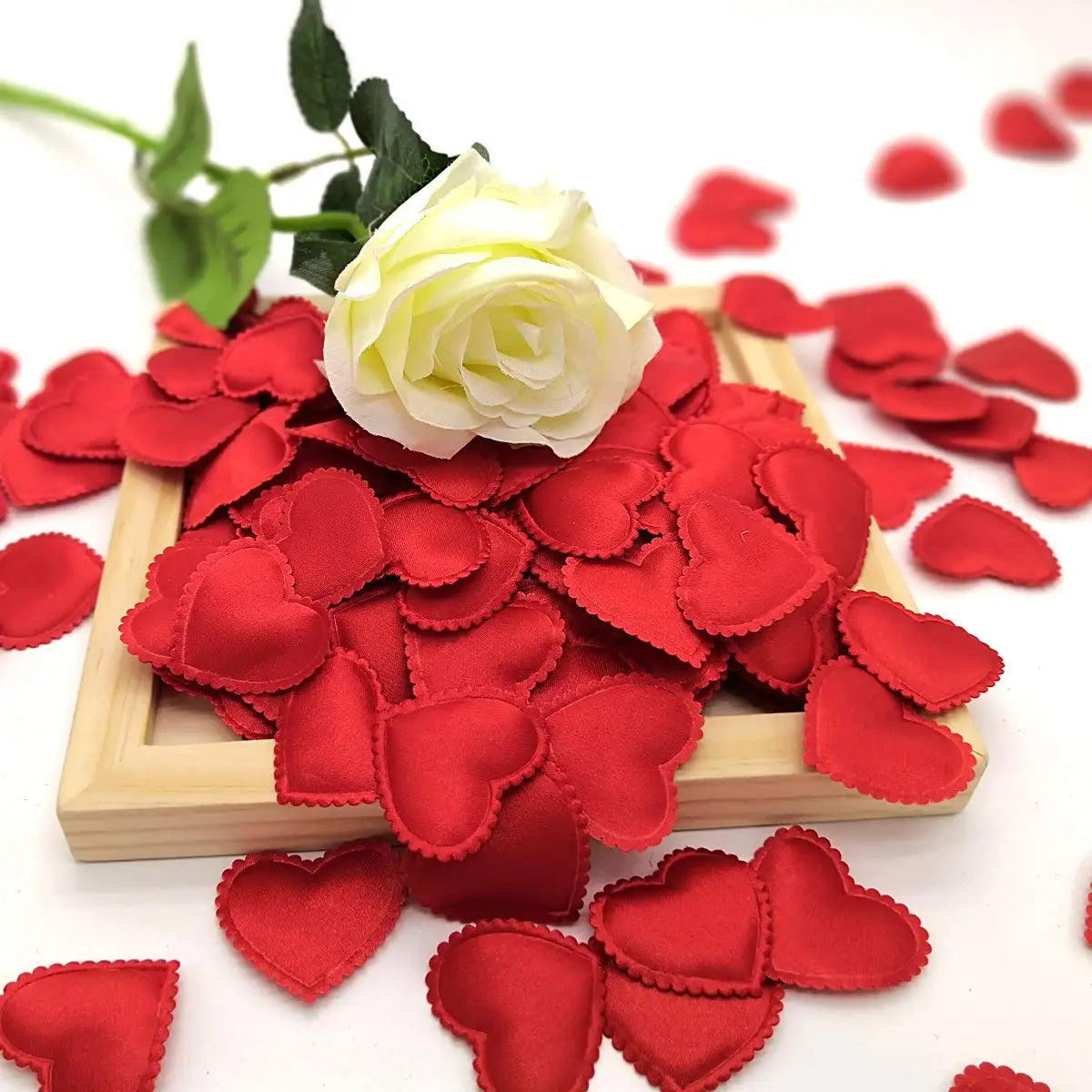 Heart padded fabric petals for table and carpet decoration 200Pcs