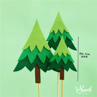 Forest animal cake decoration