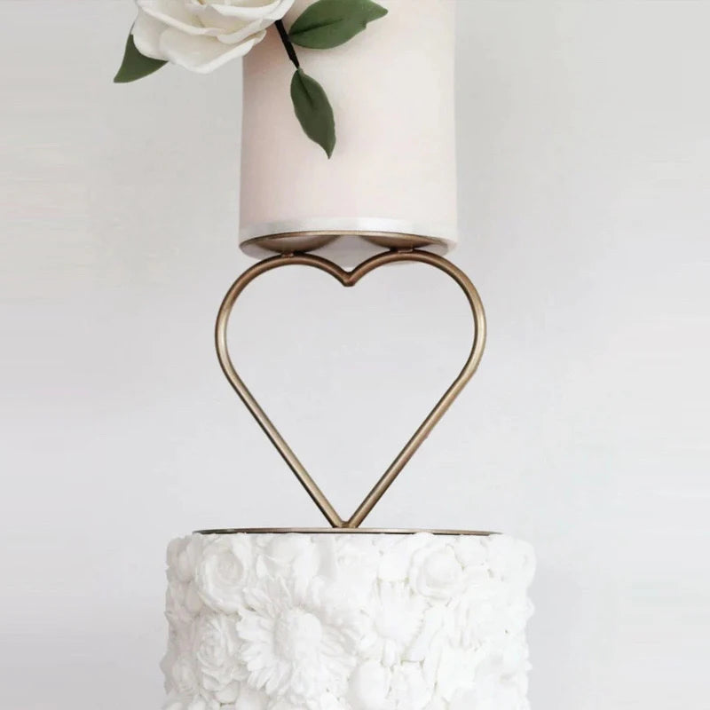 Cake stand floating