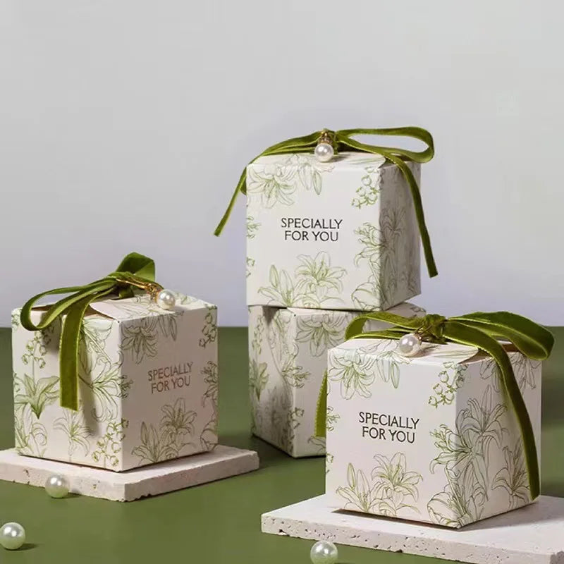 Customizable 7*7*7cm elegant gift box