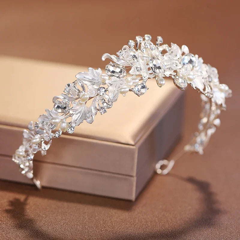 Dreamlike Bridal Tiara – Exquisite Classical Headwear