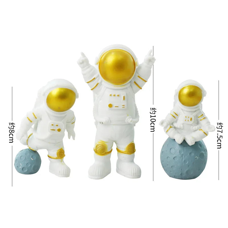 Space Astronaut cake decoration