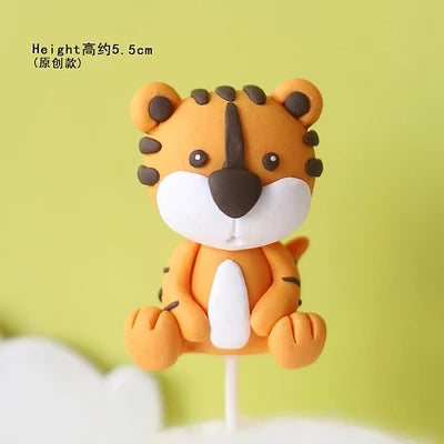 Forest animal cake decoration