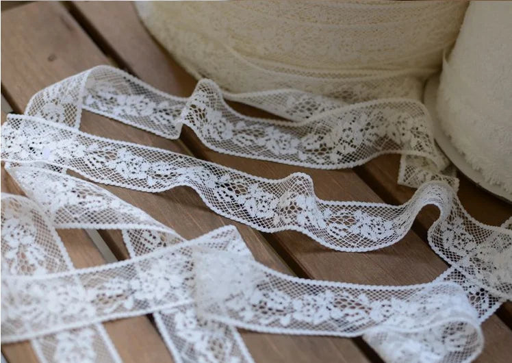 5 Meters lace ribbon 2.5cm wide