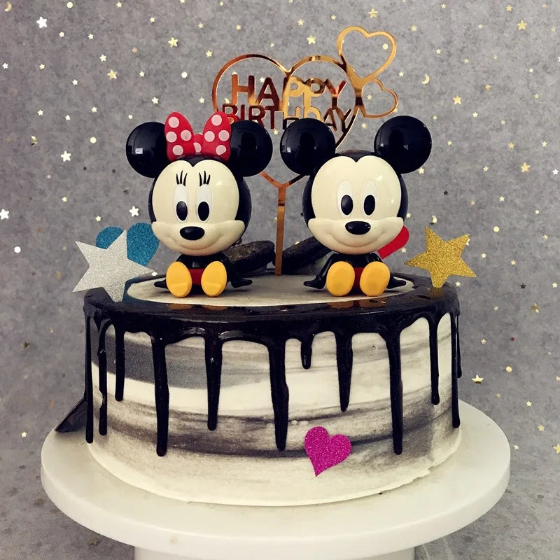 Minnie mouse cake decoration