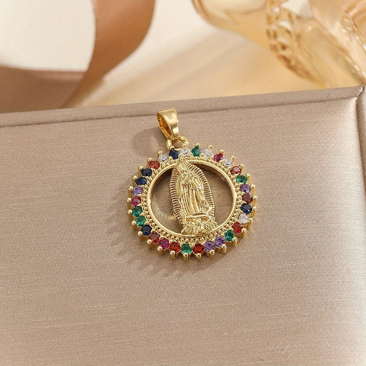 Pendant Virgin Mary