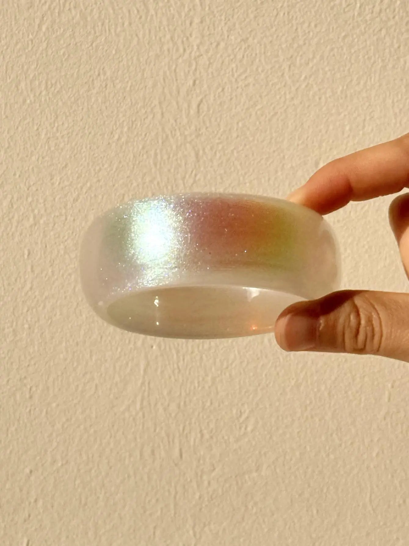 Rizana twisted shaped Off-white resin bracelets