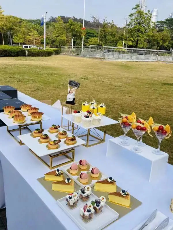 Buffet stands