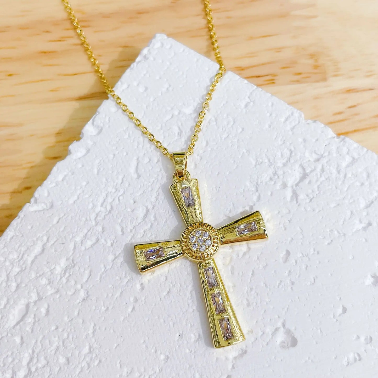 Cross pendant Zircon ston necklace