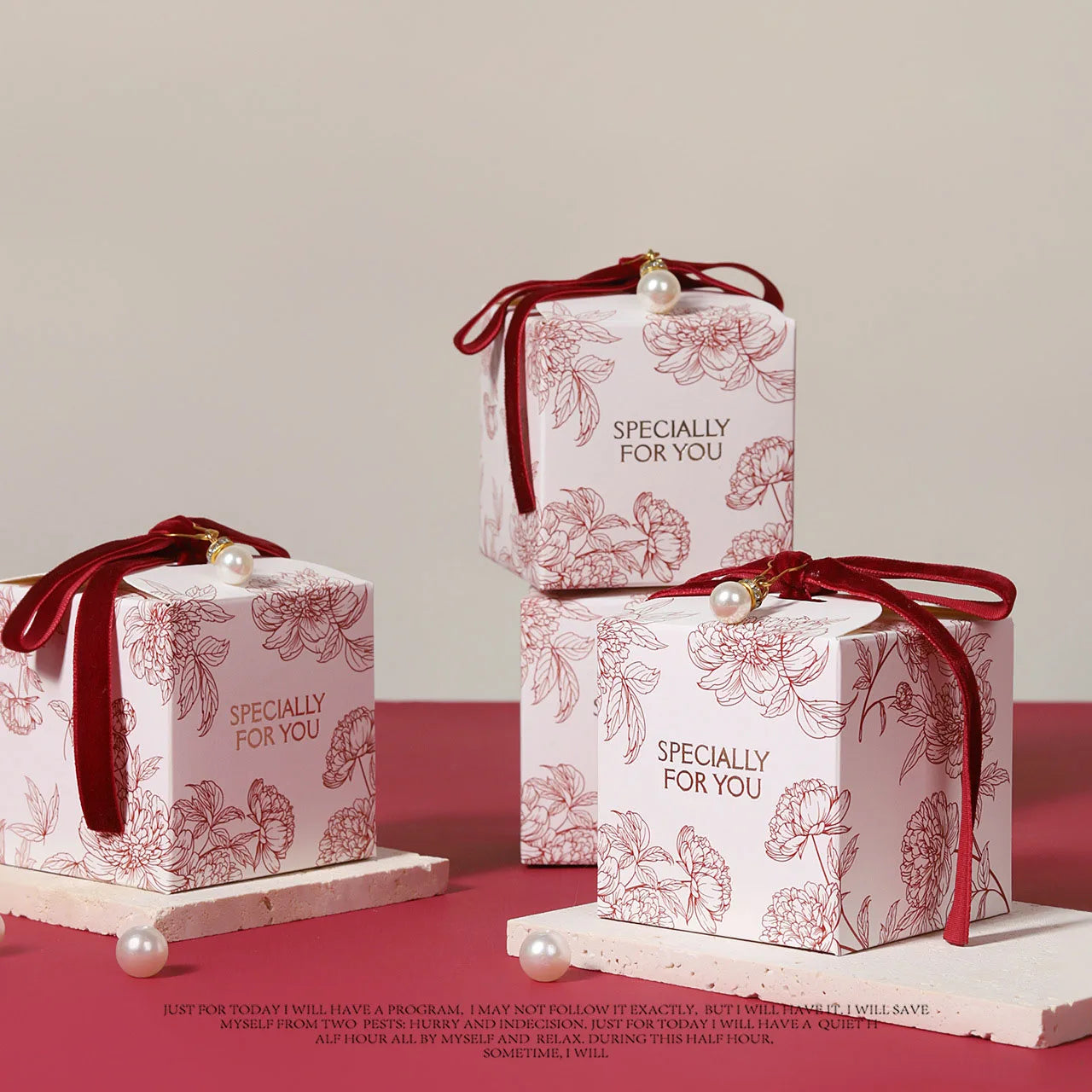 Customizable 7*7*7cm elegant gift box