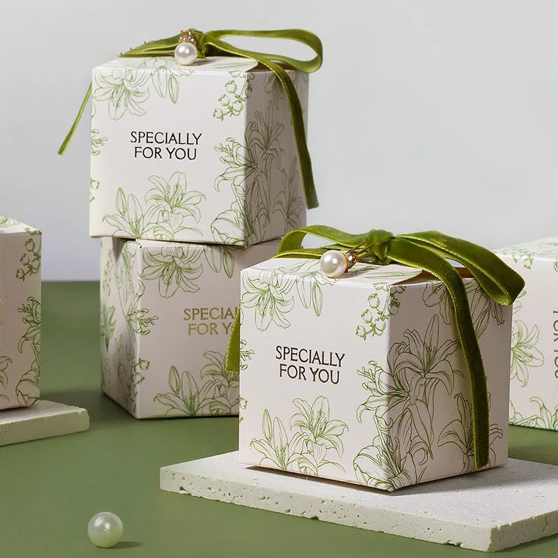 Customizable 7*7*7cm elegant gift box