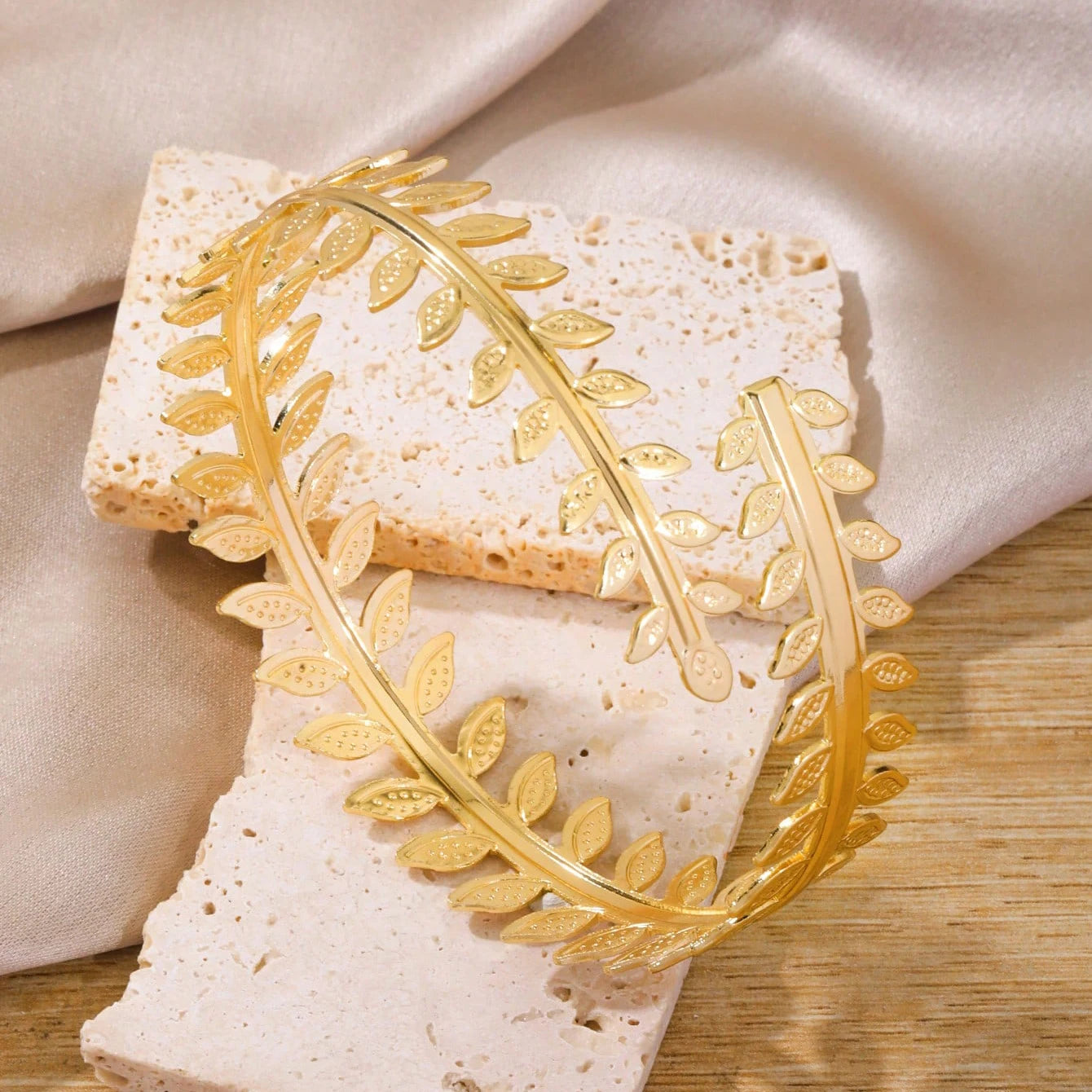 Baylies arm bracelet bangles adjustable
