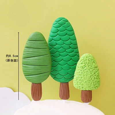 Forest animal cake decoration