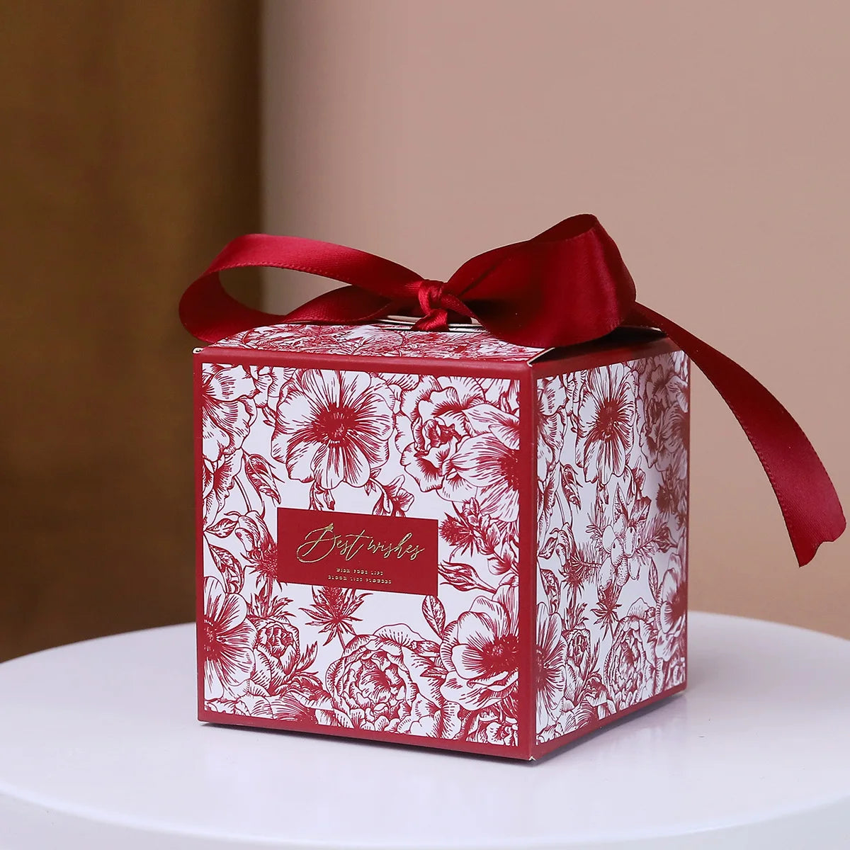 Customizable 7*7*7cm elegant gift box