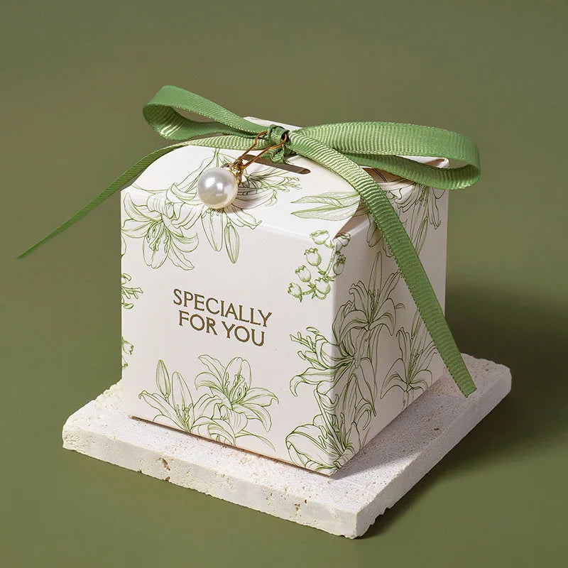 Customizable 7*7*7cm elegant gift box