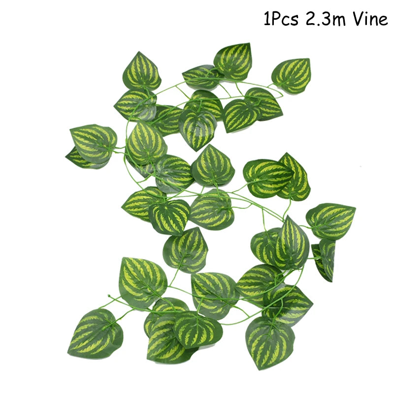 Jungle party green latex balloons