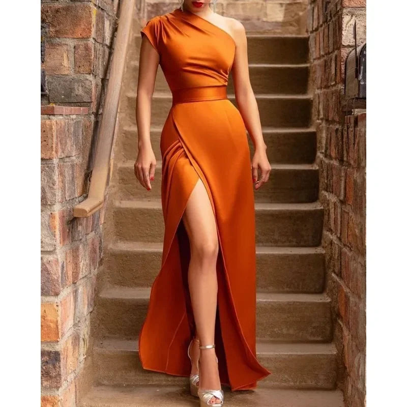 Simma Elegant Banquet Dress