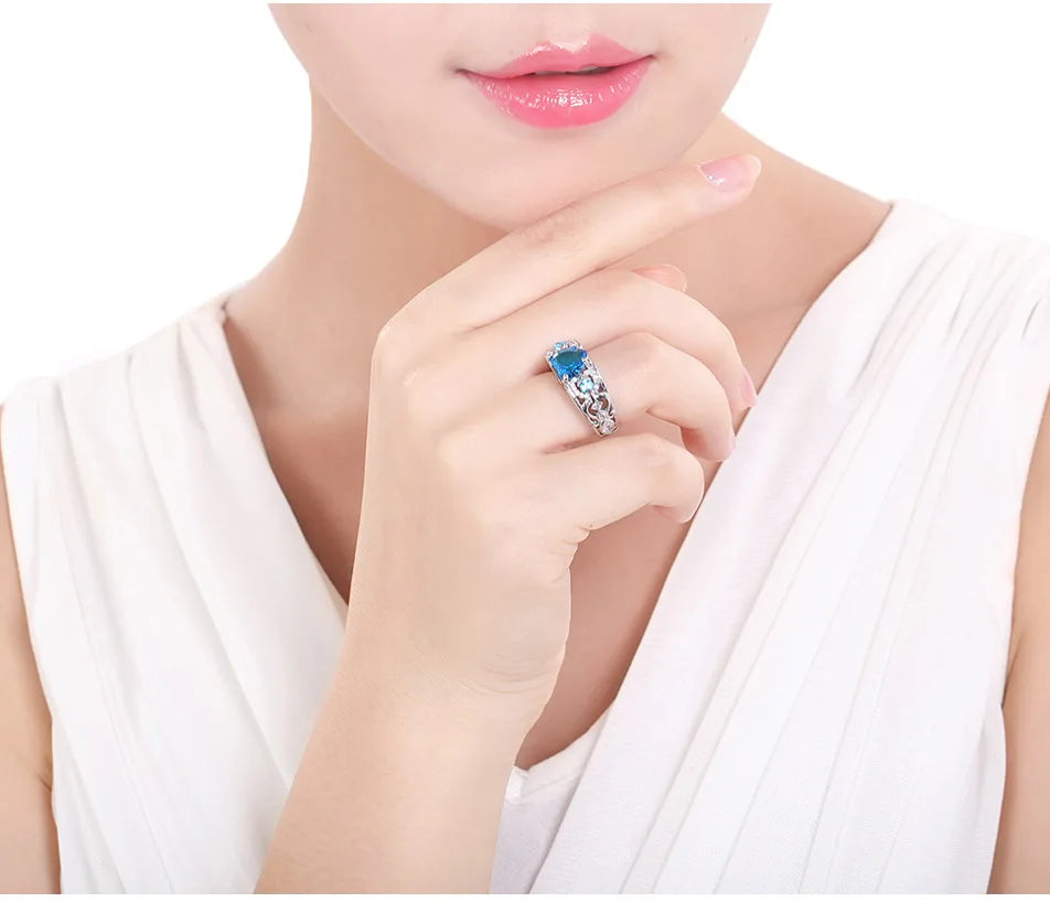 Elis heart Zircon ring