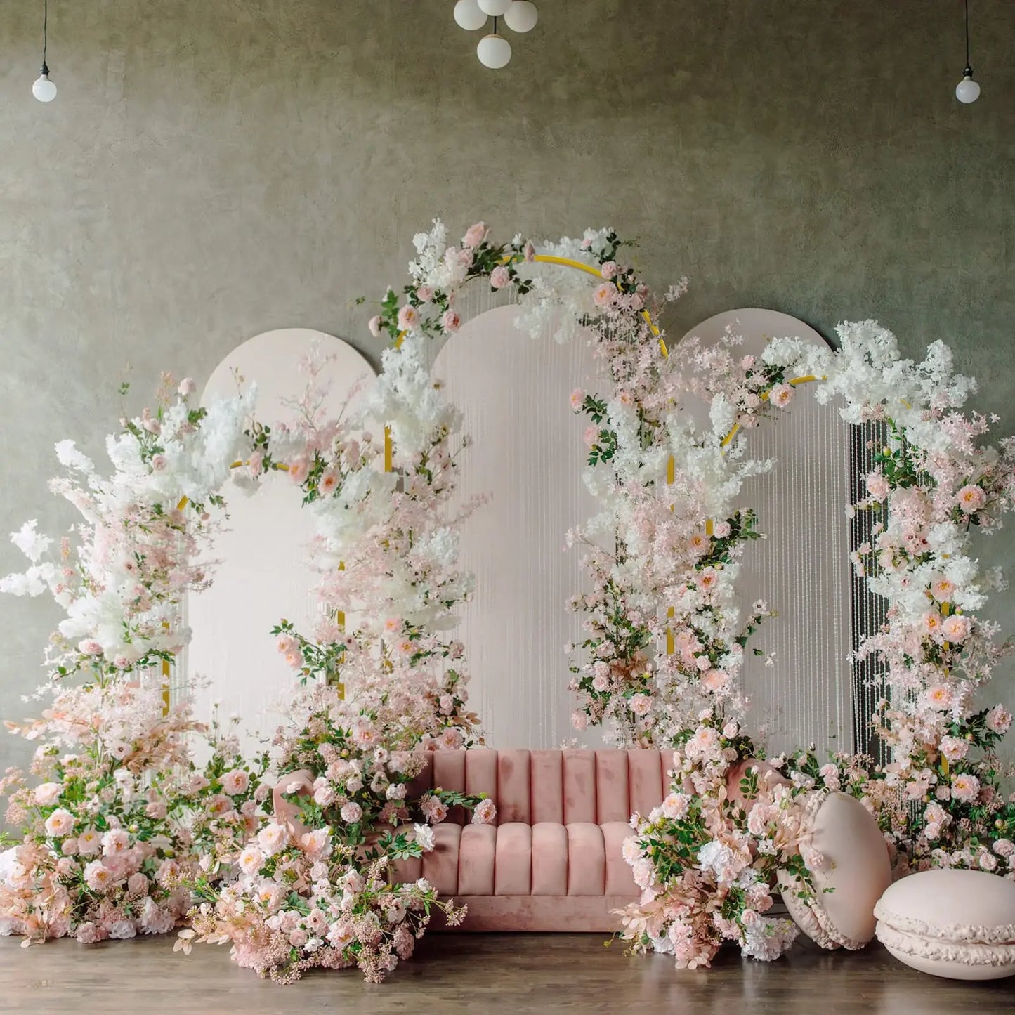 Gold arch backdrop stand Set of 3
