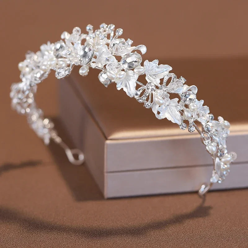 Dreamlike Bridal Tiara – Exquisite Classical Headwear