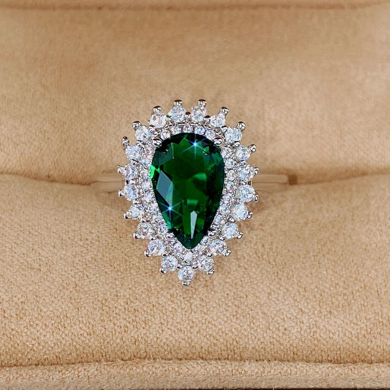Lizza ring green Pear-shaped crystal