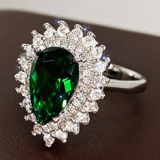 Lizza ring green Pear-shaped crystal