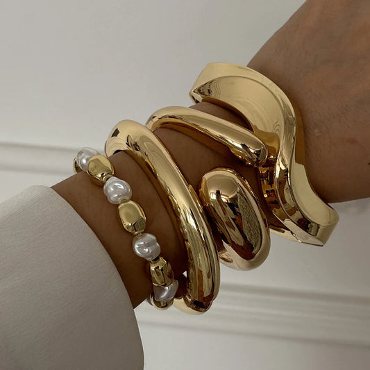 Rizana golden bracelets