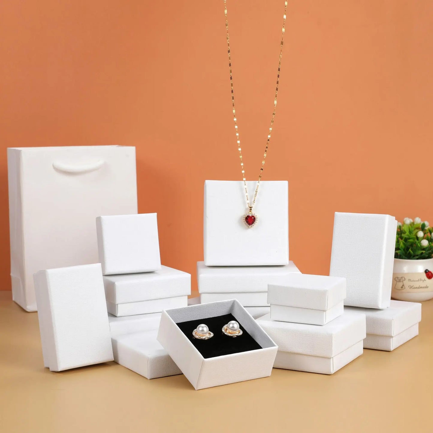 12pack White Black cardboard jewelry boxes 7x9x3cm