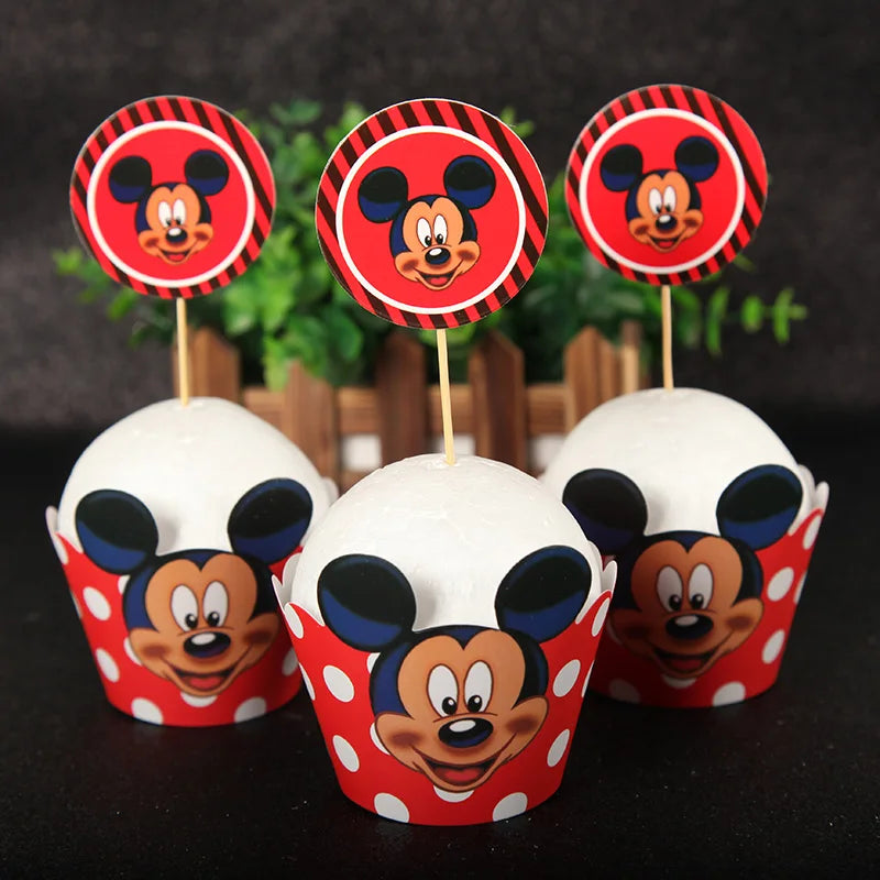 Minnie mouse cake decoration