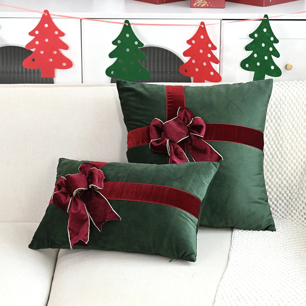 Sorino Dutch Velvet Christmas Embroidered Pillowcase