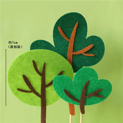 Forest animal cake decoration