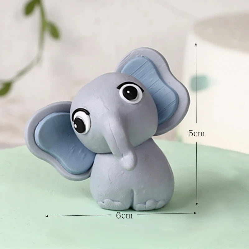 Forest animal cake decoration