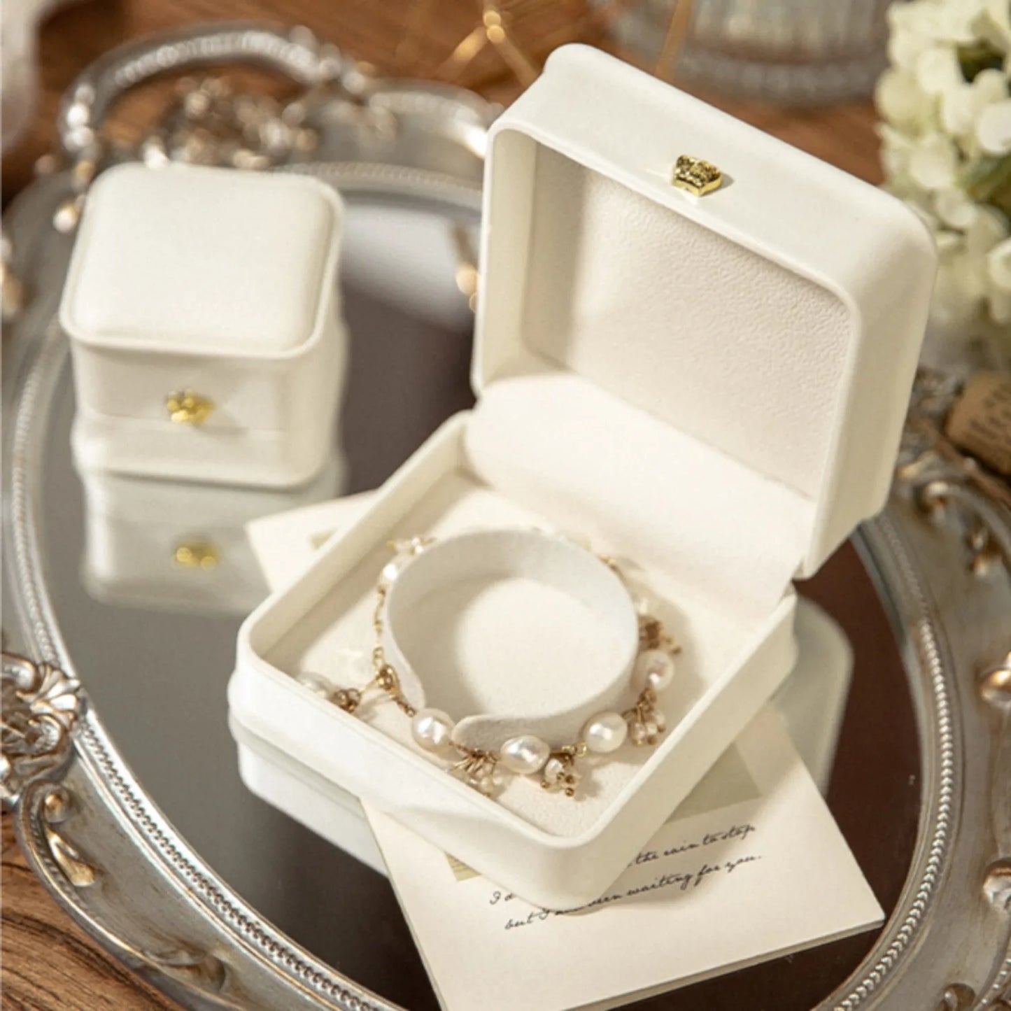 European style white PU leather jewelry box 1PC