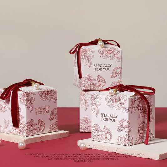Customizable 7*7*7cm elegant gift box