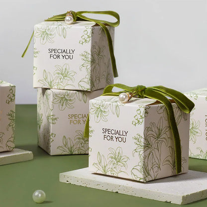 Customizable 7*7*7cm elegant gift box