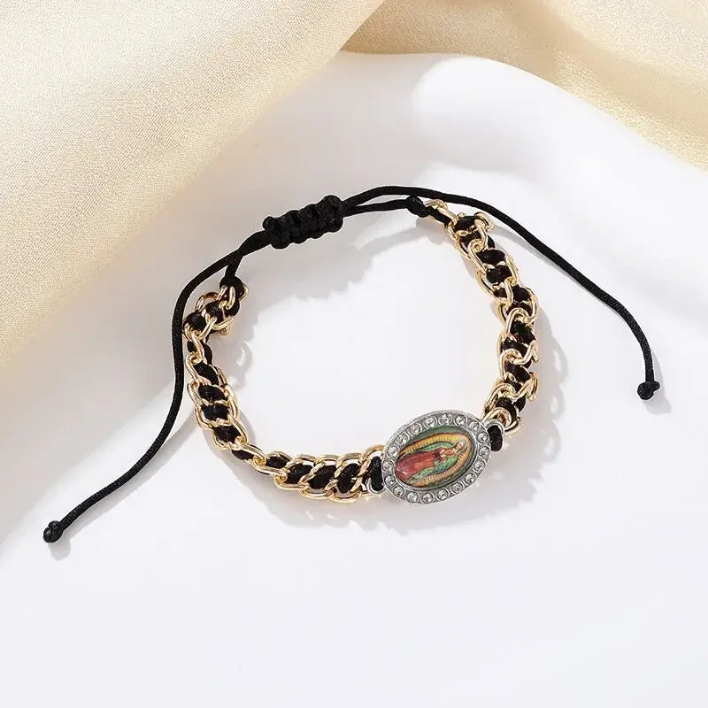 Mary Necklace