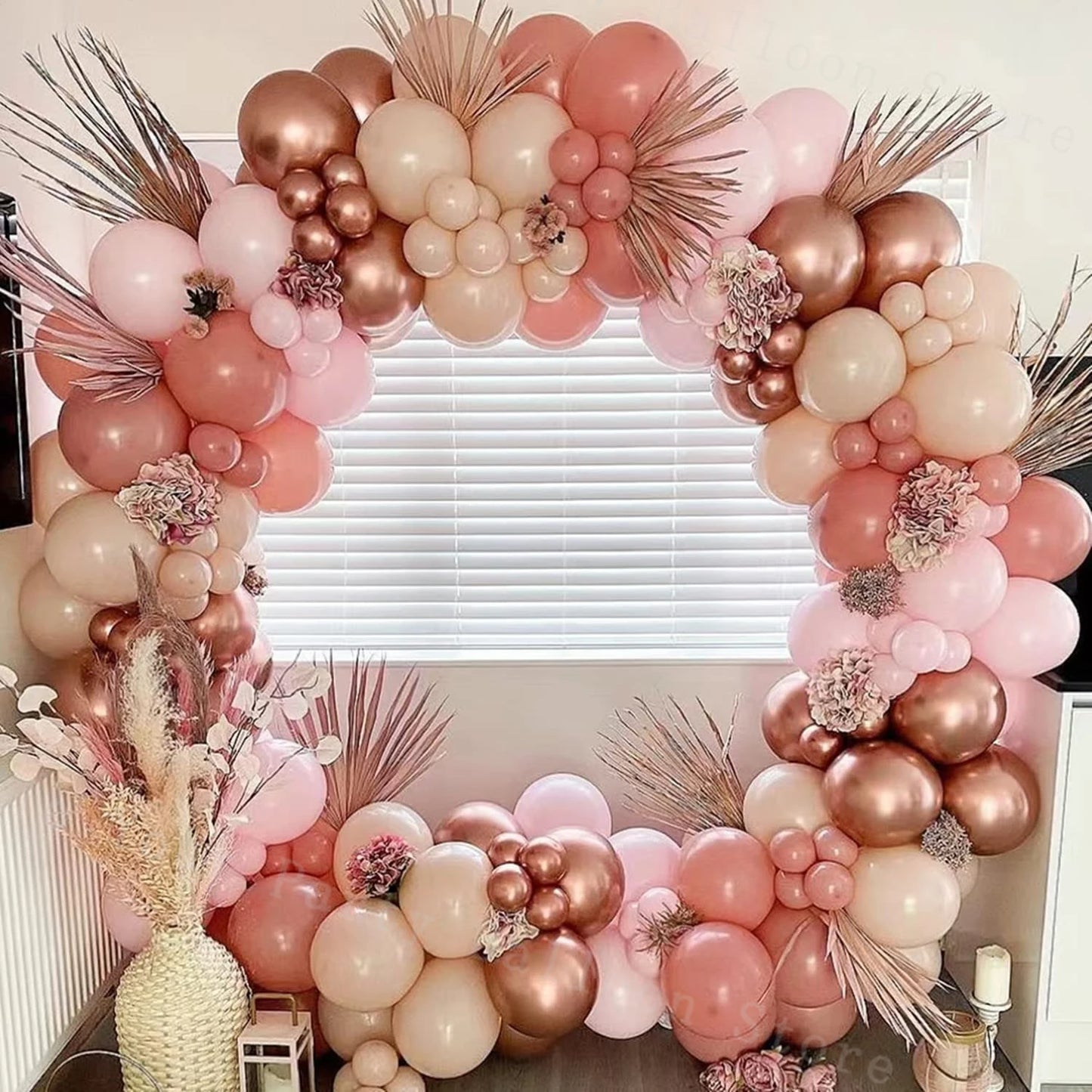 Sayrani balloon arch decoration